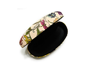 Cream Flower Pattern Hard Clamshell Eyeglass / Sunglass Case