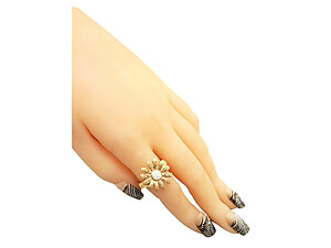 Two-tone 3D Flower Metal Stretch Ring