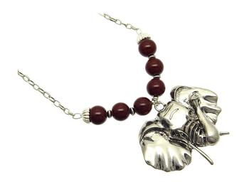 Link Elephant Head Necklace with Luctite Beads